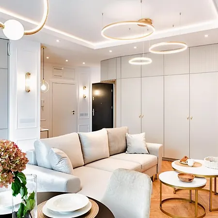 Wyjatkowy Taupe W Centrum Lodzi *