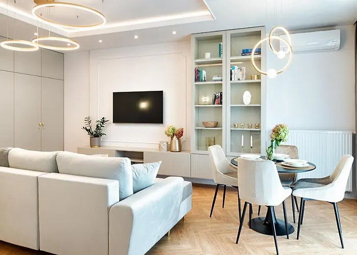 Wyjatkowy Taupe W Centrum Lodzi Lejlighed Łódź